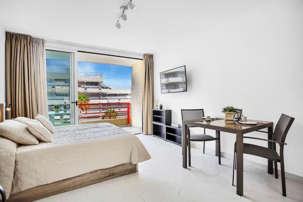 Alexander Apartment Playa De Las Americas 外观 照片