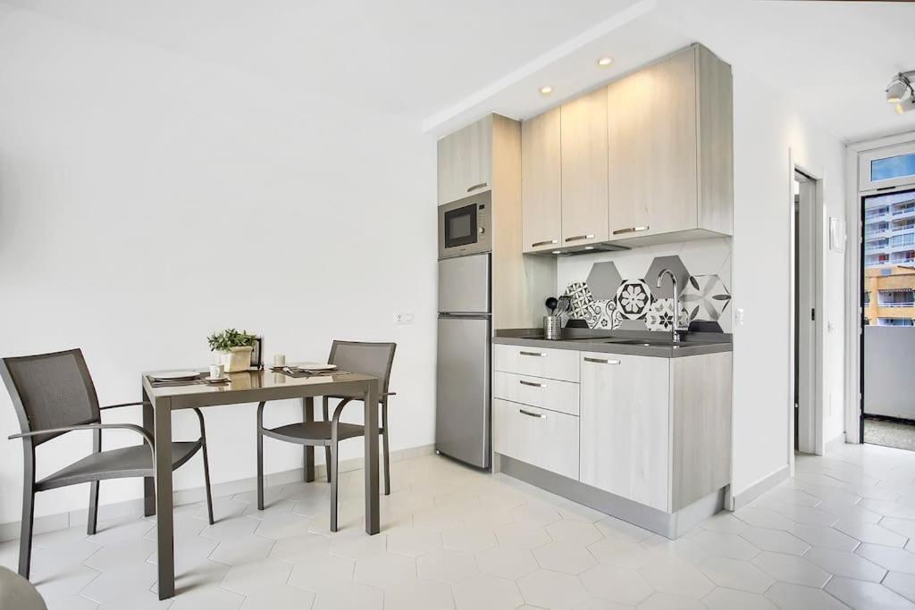 Alexander Apartment Playa De Las Americas 外观 照片