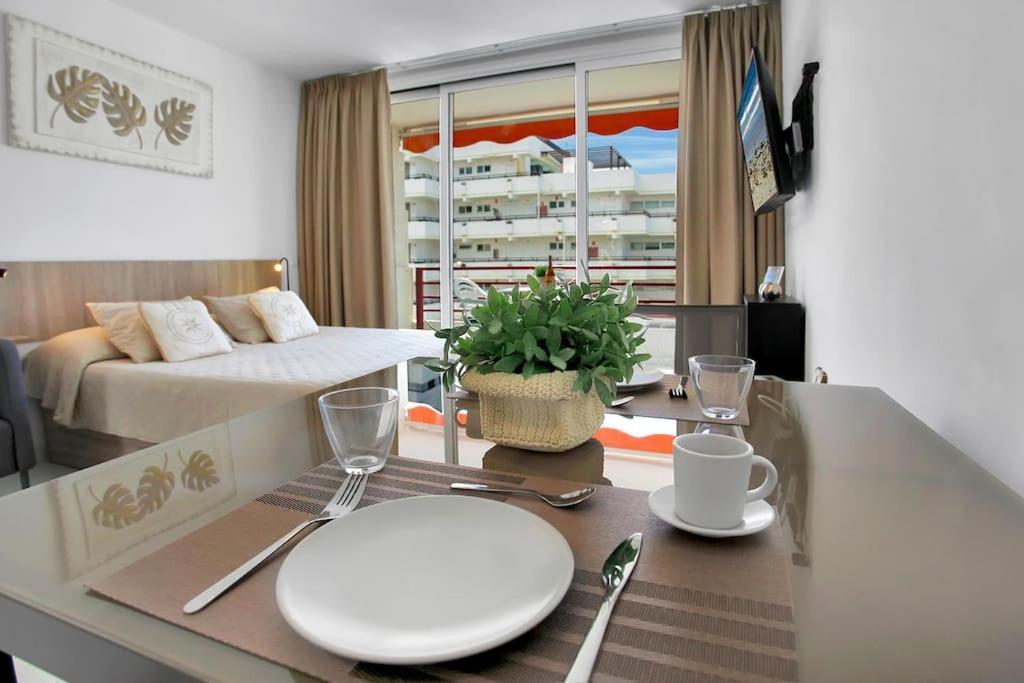 Alexander Apartment Playa De Las Americas 外观 照片